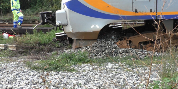 L'incidente venerdì mattina vicino allo scalo Fs di Greco