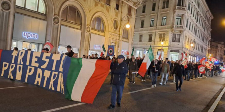 Alla manifestazione 'Trieste Pro Patria' solo 150 persone