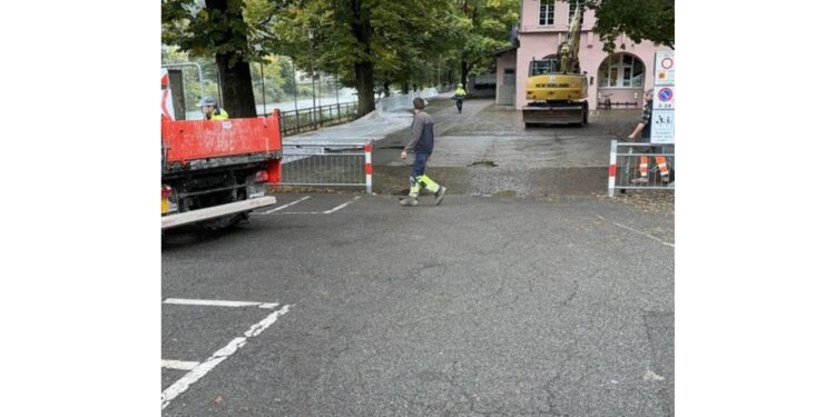 In via precauzionale innalzate barriere sul lungofiume