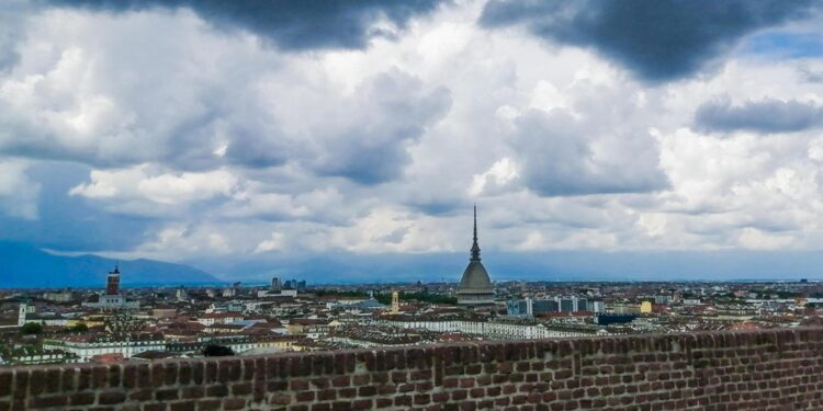 Sud in prevalenza soleggiato e con massime attorno ai 30°C