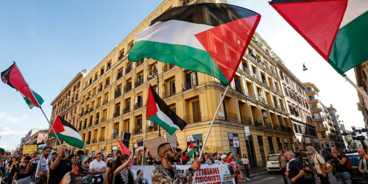 La piazza proibita divide anche palestinesi