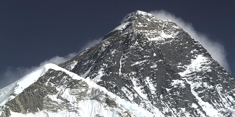 Morì con George Mallory nella spedizione britannica per la vetta