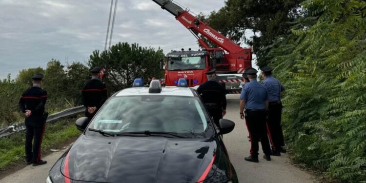 Intervento di Carabinieri e vigili del fuoco nel Casertano