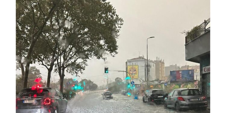 In città e nell'hinterland piove da ieri sera