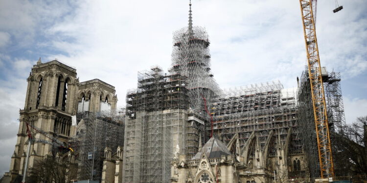 La somma servirebbe a proteggere patrimonio culturale di Francia