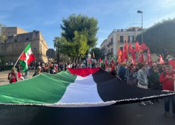 A Bari corteo per la giornata di mobilitazione per la pace