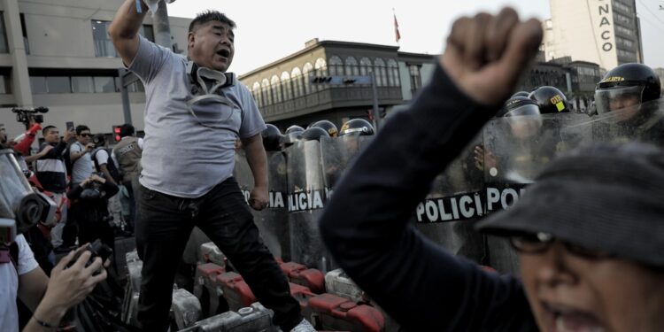 Manifestanti chiedono a governo misure contro crimine dilagante