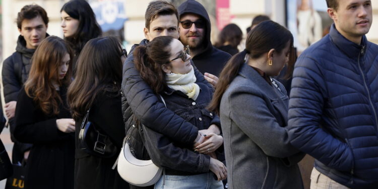 Con il 98% delle sezioni scrutinate appena 744 voti di scarto