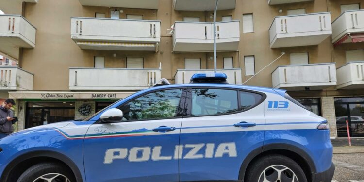 Sul posto la polizia scientifica per i rilievi