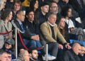 Hugh Grant in tribuna allo stadio Sinigaglia (foto Roberto Colombo)