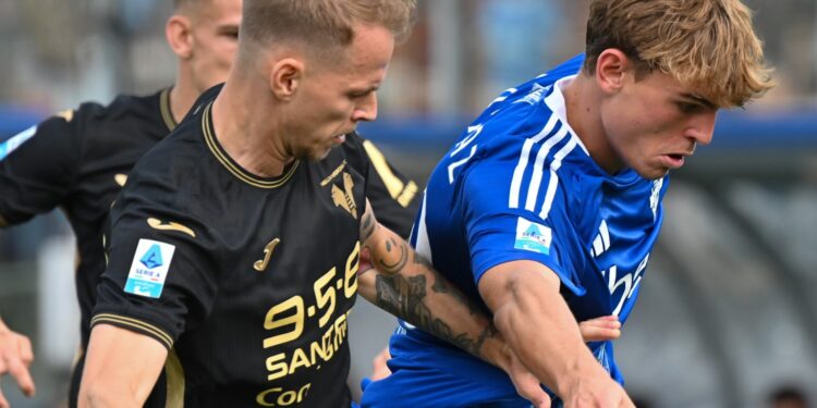 Nico Paz in azione contro il Verona (foto Roberto Colombo)