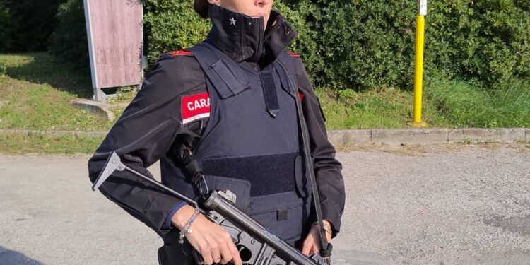 Cristina è una carabiniere 'tosta' del Radiomobile di Ancona