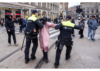 Ordinanza d'emergenza: stop a manifestazioni e aumento polizia