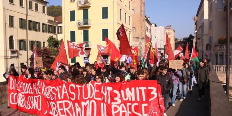 Protesta contro il Governo