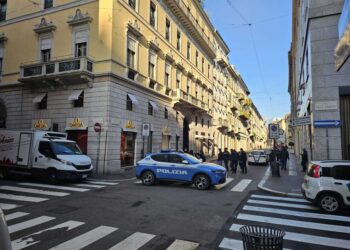 A Milano indagini della Polizia: atto vandalico o tentato furto