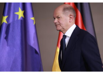 Scholz intendeva chiederla al Parlamento a metà gennaio