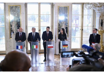 Alla riunione con i ministri di Italia-Francia-Germania-Spagna