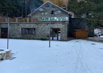 Imbiancate strade e montagne dell'Appennino