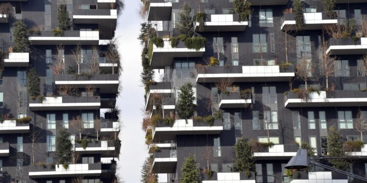 Oggi sono dieci anni dalla nascita a Milano del Bosco Verticale