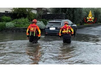 A Misterbianco soccorse due donne bloccate dall'acqua in auto