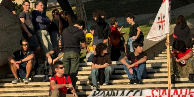 Replica a striscione: 'pensavo a bufera