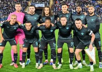 La formazione della Lazio scesa in campo al Sinigaglia (foto Roberto Colombo)