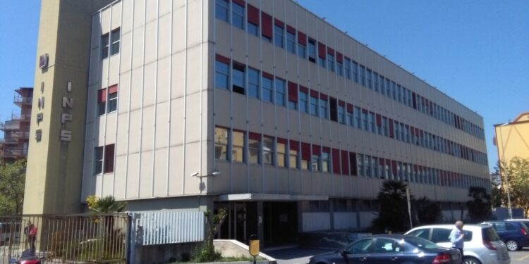 Ha guidato la sede di Crotone dell'istituto