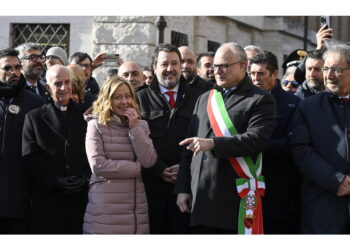 Sindaco inaugura Piazza Pia