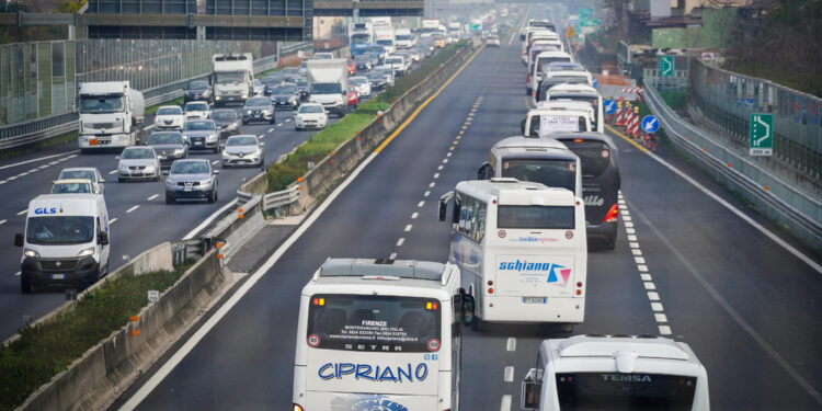 'Corrette' le tariffe dell'Anno Santo. 'Ma in città sono troppi'