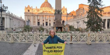 Paola e Claudio questa mattina davanti alla basilica