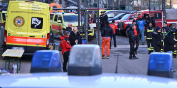 Trasferita in elicottero all'ospedale di Bergamo