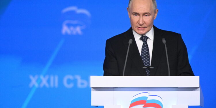 Il presidente parla al congresso del partito Russia Unita