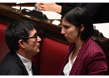 'Maggioranza umiliata e Parlamento silenziato'