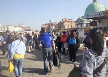 Ai treni solo chi ha il biglietto