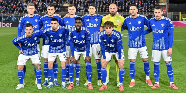 L'undici titolare sceso in campo contro la Roma (foto Roberto Colombo)