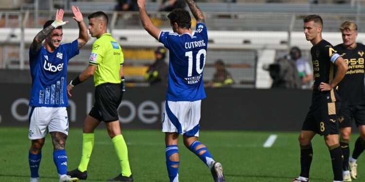 Antonio Giua al Sinigaglia per Como-Verona (foto Roberto Colombo)