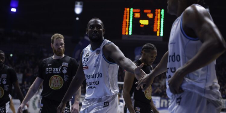 Pallacanestro Cantù contro Udine