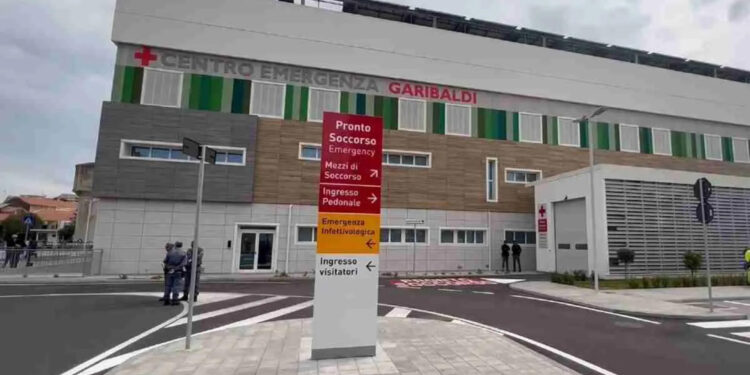 Vittima deceduto in ospedale a Catania.