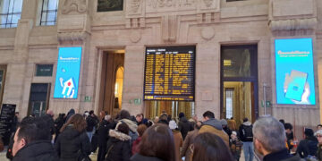 In Centrale al binario 15 l'attesa di partire dura da tre ore