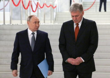 Peskov:'L'Artico resta nella sfera di interessi strategici russi