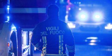 Due vigili del fuoco soccorsi dal 118