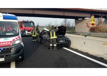 Tra Pesaro e Fano. Aperta una sola corsia e coda di alcuni km