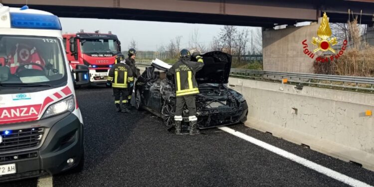 Tra Pesaro e Fano. Aperta una sola corsia e coda di alcuni km