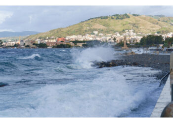 Sardegna in arancione. Temporali e venti forti in arrivo al Sud