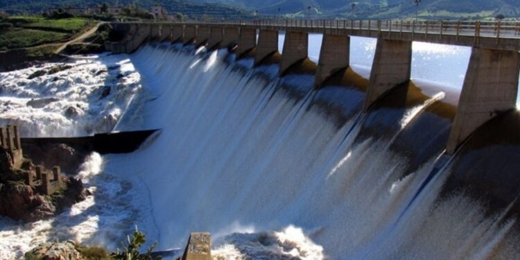 Invasi scaricano acqua in eccesso per evitare rischi a valle