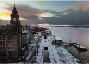 Aeroporti di Liverpool e Bristol chiusi di nuovo e poi riaperti