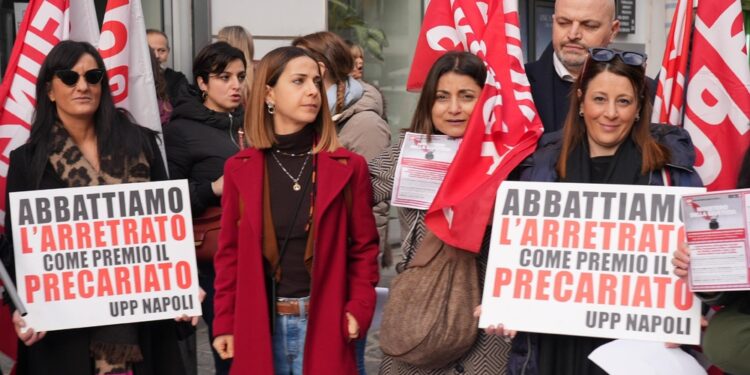 Sit-in degli addetti dell'Ufficio per il processo