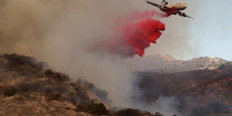 Le fiamme hanno divorato 20 km2 in due ore