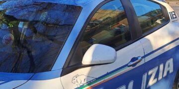 In 20 spruzzano spray urticante per evitare arresto spacciatore