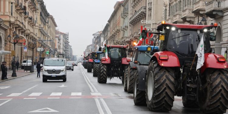 Bloccati temporaneamente tangenziale e casello autostrada A21